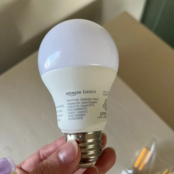 LED Smart Lightbulbs Lot - Picture 5 of 10